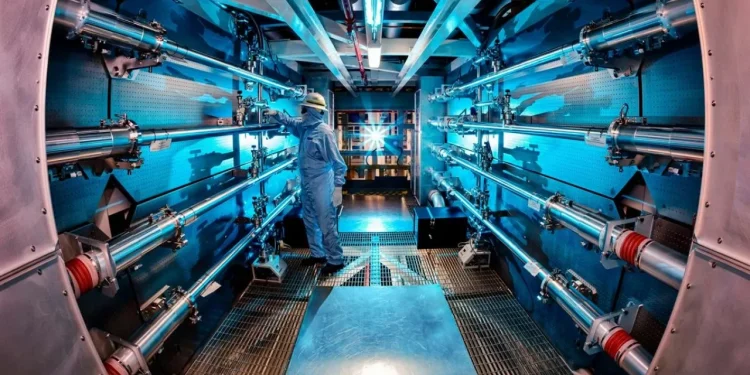 Великобритания начала строительство крупнейшего в мире термоядерного двигателя