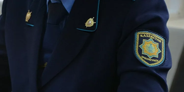 Права около 3 000 человек восстановили прокуроры в Астане