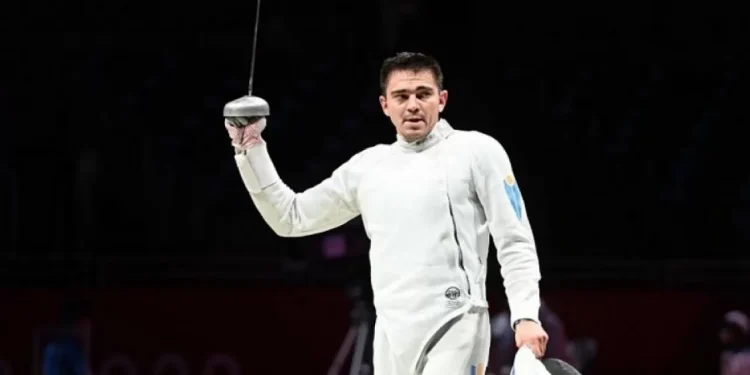 Казахстанская сенсация на ЧМ по фехтованию: Руслан Курбанов завоевал бронзу