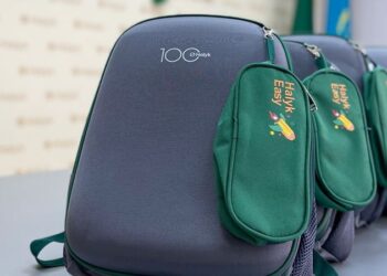 100 добрых дел: Halyk подготовил первоклашек к новому учебному году