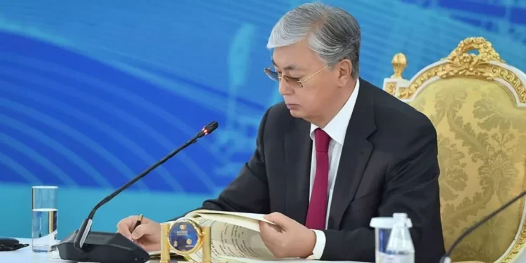 Токаев произвел кадровые перестановки в АФМ РК