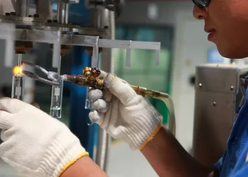 У минтруда есть план увеличить до 3,6 млн число качественных рабочих мест в Казахстане