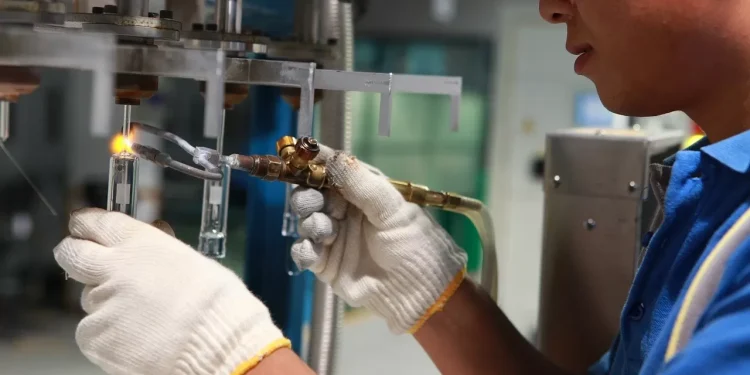 У минтруда есть план увеличить до 3,6 млн число качественных рабочих мест в Казахстане