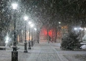 Более полутысячи человек травмировались в Астане из-за непогоды