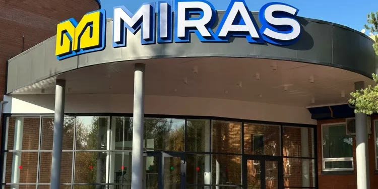 Гости из 14 стран приехали поздравить школу MIRAS с Днем межкультурной осведомленности