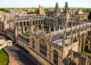 В Оксфорде хотят преподавать казахский язык