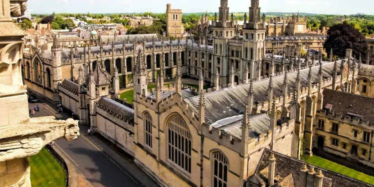 В Оксфорде хотят преподавать казахский язык