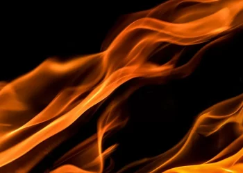 В аэропорту Астаны эвакуировали пассажиров из-за сильного задымления