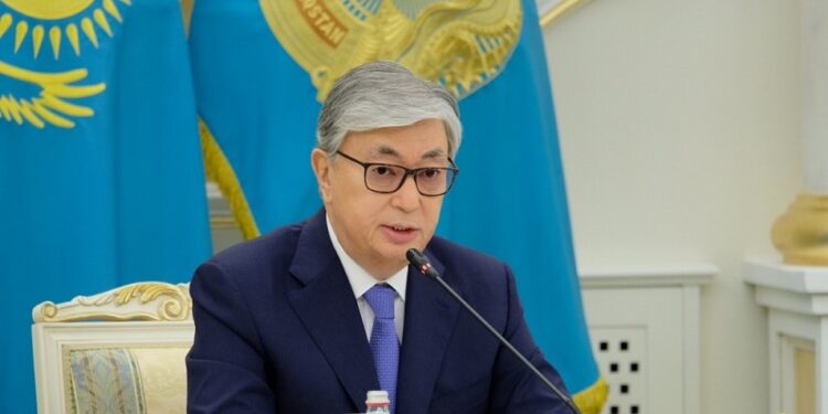 Токаев поздравил казахстанцев с началом месяца Рамазан