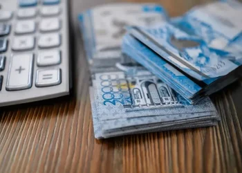 12 млрд тенге за 2 месяца было выплачено потерявшим работу в Казахстане