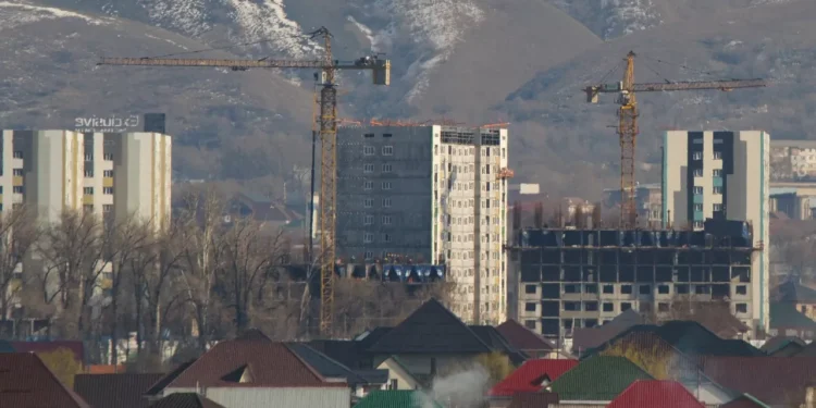 Сильное землетрясение произошло в Алматы