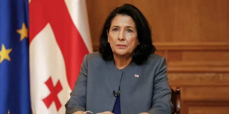 Протесты в Грузии: Зурабишвили экстренно обратилась к европейским лидерам