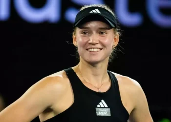 Токаев поздравил Рыбакину с победой в турнире