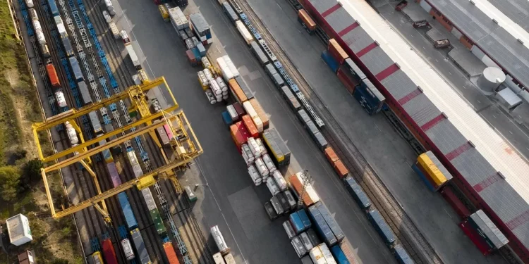 Санкции меняют торговые потоки: будет ли пересчет долей стран в общих пошлинах ЕАЭС?