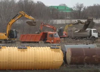 Паводок в Казахстане: люди постепенно возвращаются в свои дома