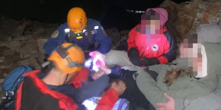 Туристке стало плохо во время восхождения на пик Чимбулачка в Алматинской области