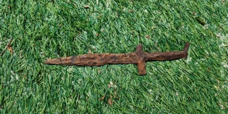 Кинжал, которому более 2 000 лет, найден в Карагандинской области