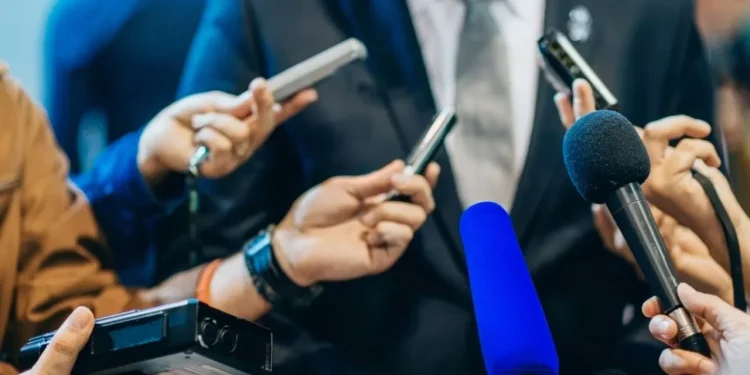 Вопросы сотрудничества журналистов и госслужащих обсудили представители масс-медиа