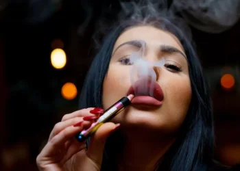 В Казахстане вступил в силу запрет на ввоз, продажу и распространение вейпов