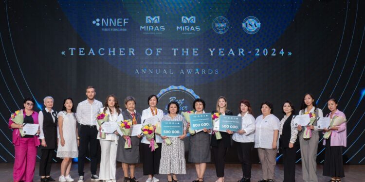 Итоги педагогического конкурса TEACHER OF THE YEAR подвели в «Мирасе»