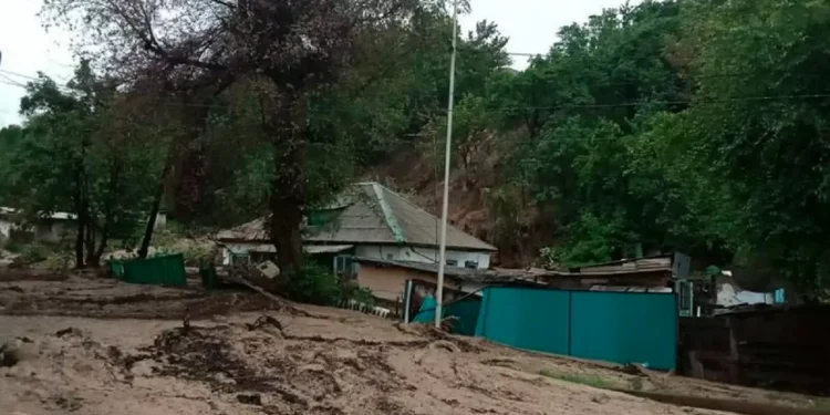 Близ Алматы объявили оранжевый уровень селевой опасности