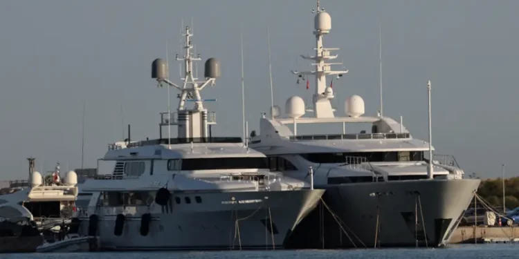 Казахстанский бизнесмен утверждает, что не виноват в лесном пожаре на греческом острове