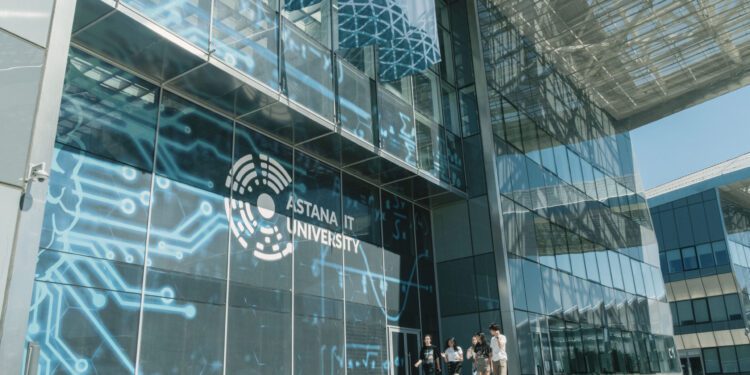 Больше тысячи новых IT специалистов выпустил Astana IT University