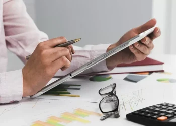 Тысяча сотрудников ERG покинули группу ради спецвыплаты