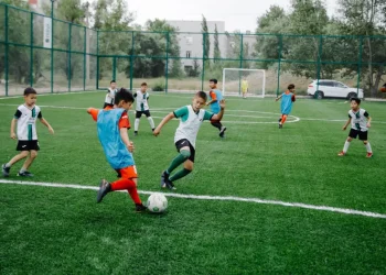 100 добрых дел: Halyk Bank подарил жителям Семея новое футбольное поле