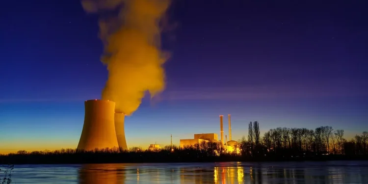 Выберут ли санкционный «Росатом» для строительства АЭС в Казахстане?