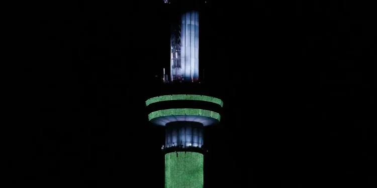 Художественная подсветка телебашни в Алматы за 1,2 миллиарда наконец заработала