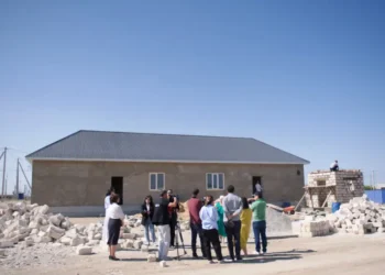 Почти 1000 семей в Кульсары отметили новоселье благодаря фонду “Халык“ и Halyk Bank