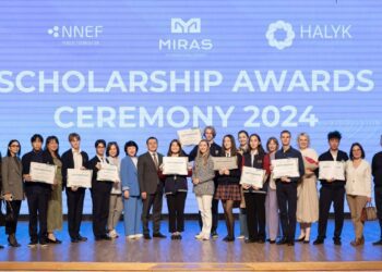 Гранты для старшеклассников: как школы «Мирас» поддерживают талантливую молодежь Казахстана