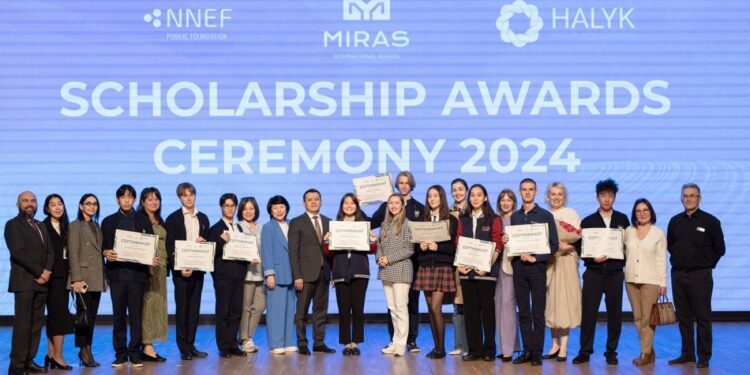 Гранты для старшеклассников: как школы «Мирас» поддерживают талантливую молодежь Казахстана