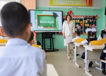 Более трети школ в Алматы перегружено