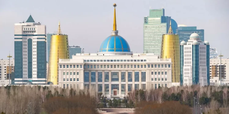 Токаев освободил от должностей глав служб антитеррора и внешней разведки