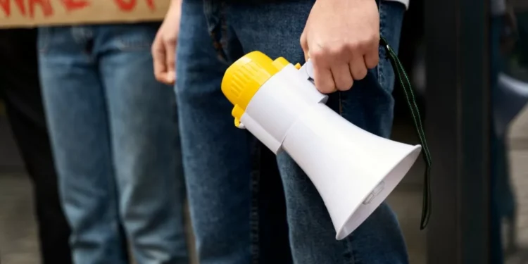 Kaspi опроверг обвинения в нарушении санкций