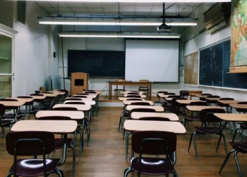 Будут ли закрывать классы с русским языком обучения, ответили в минпросвещения РК