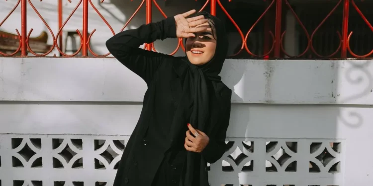 Верховный суд заявил, что не отменял запрет на ношение платков в школах Казахстана