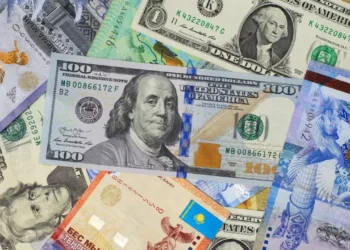 Резкий рост продаж валюты из Нацфонда не спас тенге от падения