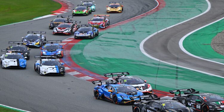 Гимн Казахстана трижды звучал в Каталонии в эти выходные