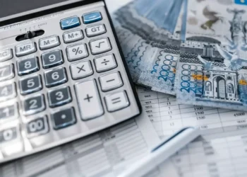 С 1 января 2025 года работников по договорам ГПХ уровняют в правах со штатниками в Казахстане