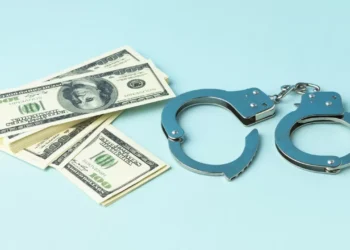 В тяжком коррупционном преступлении подозреваются чиновники минфина РК