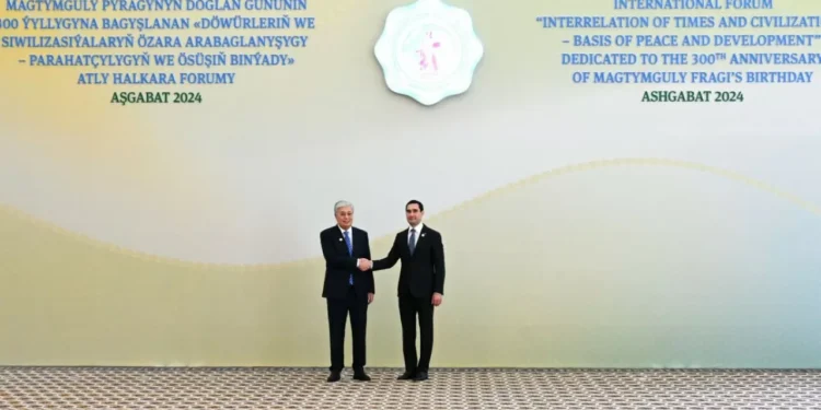 Видео: Токаев прибыл на международный форум в Ашхабаде