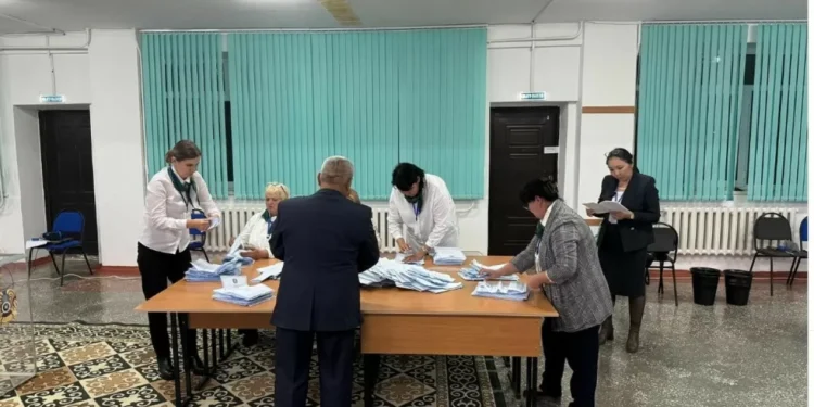 В селе Улькен в референдуме приняли участие 97% избирателей