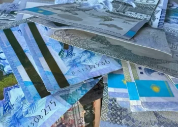 Полмиллиарда тенге увела из бюджета бухгалтер поликлиники в Атырау