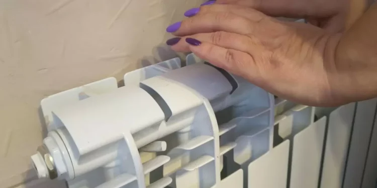 Жители Аягоза остались без тепла из-за коммунальной аварии