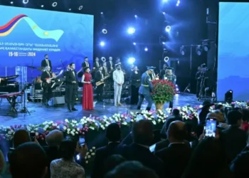 Токаев и Хачатурян открыли Дни культуры Армении в Казахстане