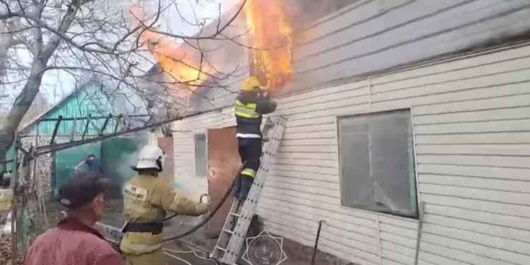 Пожарные вовремя потушили опасный пожар в Алматинской области