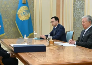 Токаев обратил внимание на набирающий обороты новый вид спорта — Падел